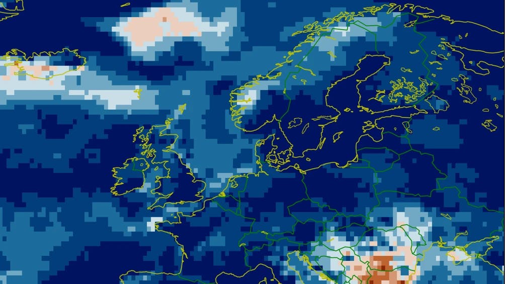 Et digitalt kart som viser værmønstre over Europa, markert med forskjellige farger som indikerer forskjellige værforhold.