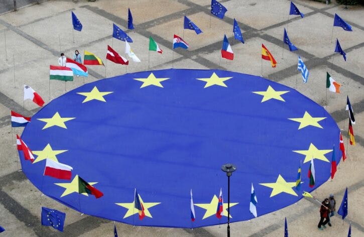EU-flagg og medlemslandenes flagg