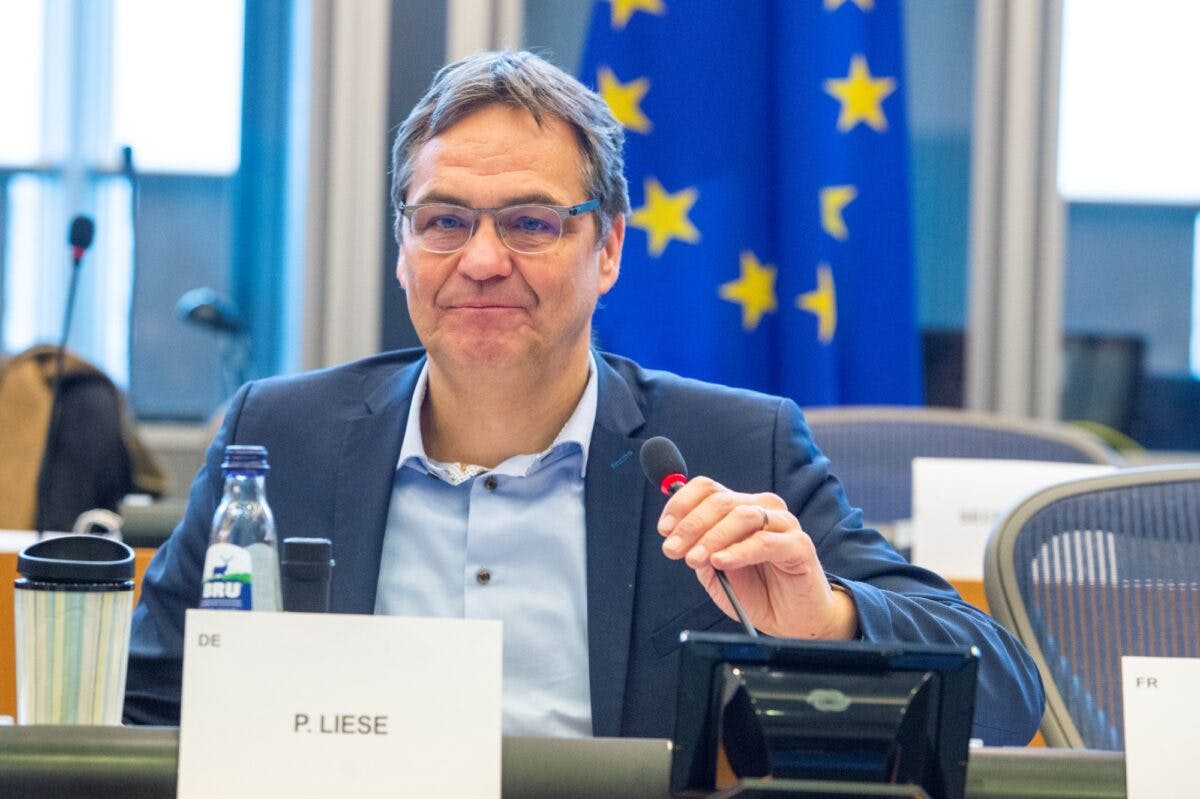 EU-politikeren Peter Liese under et møte.