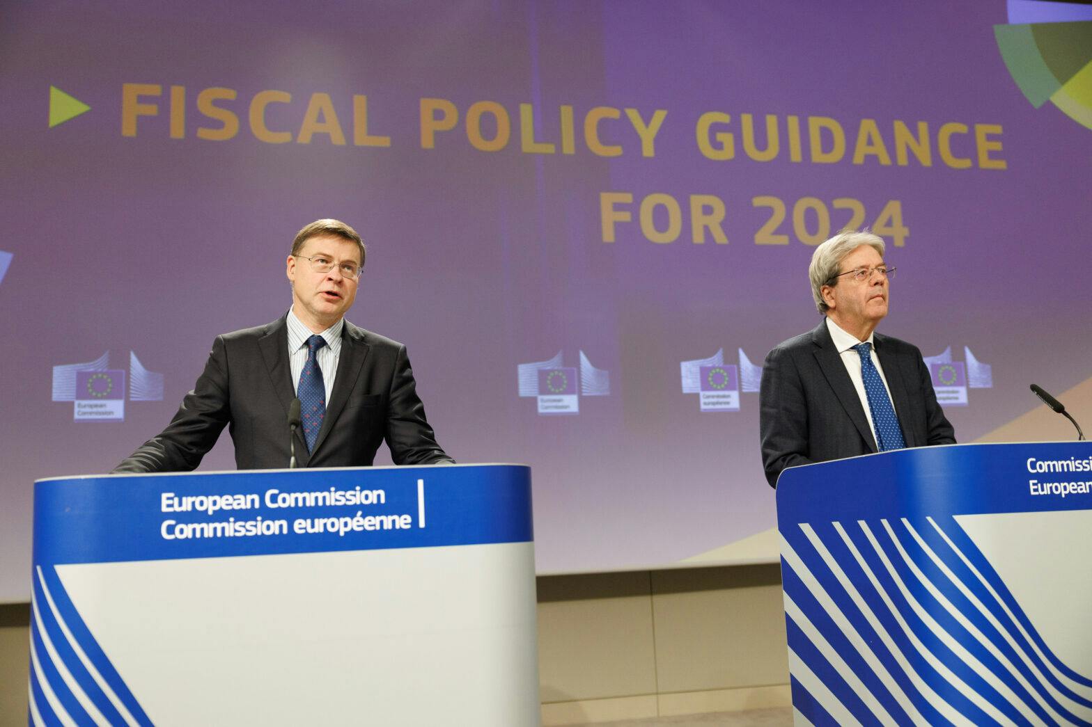 Conférence de presse de Valdis Dombrovskis, vice-président exécutif de la Commission européenne, et Paolo Gentiloni, commissaire européen, sur les orientations de politique budgétaire pour 2024