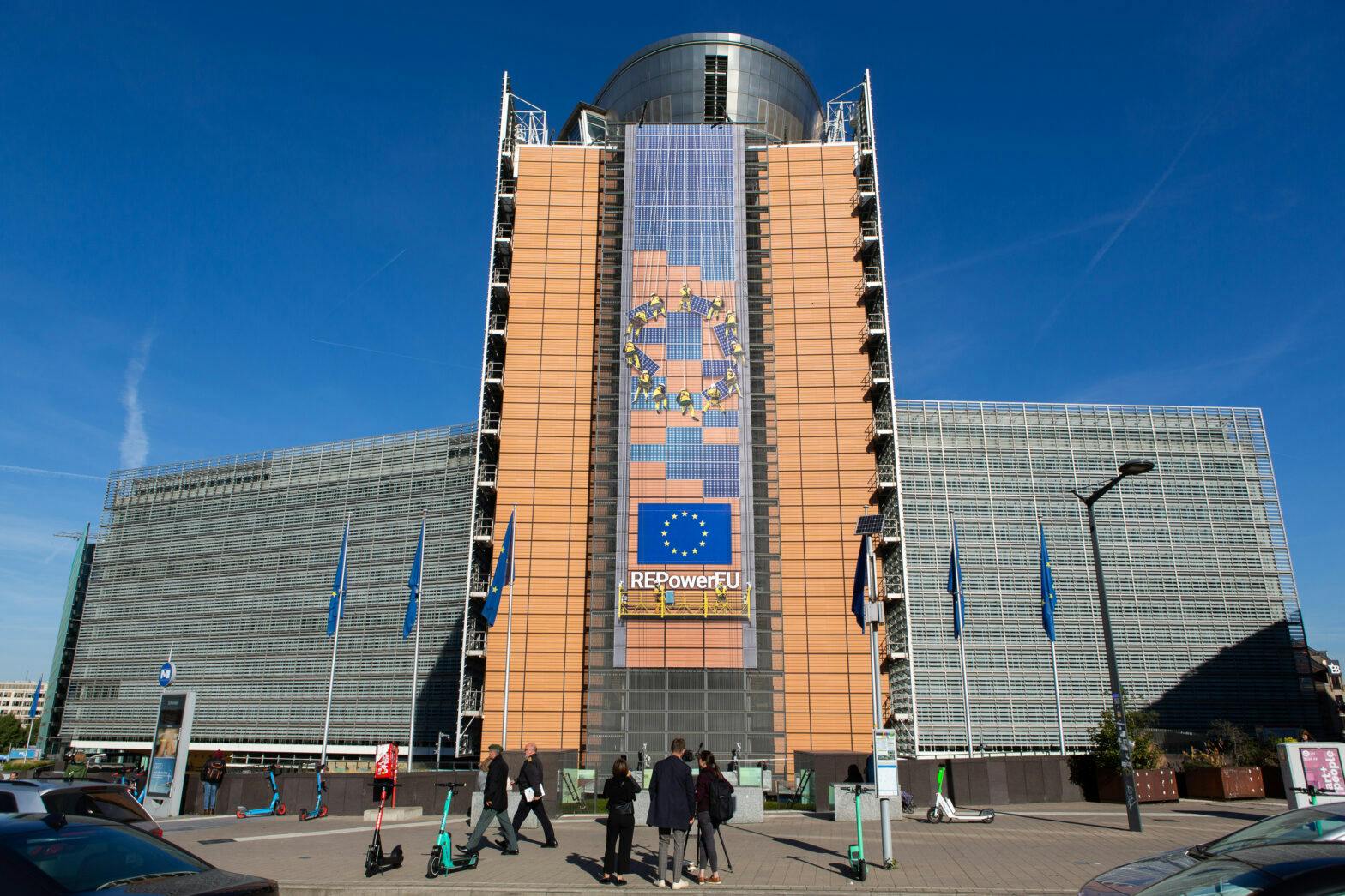 The RePowerEU banner on the front of the Berlaymont building