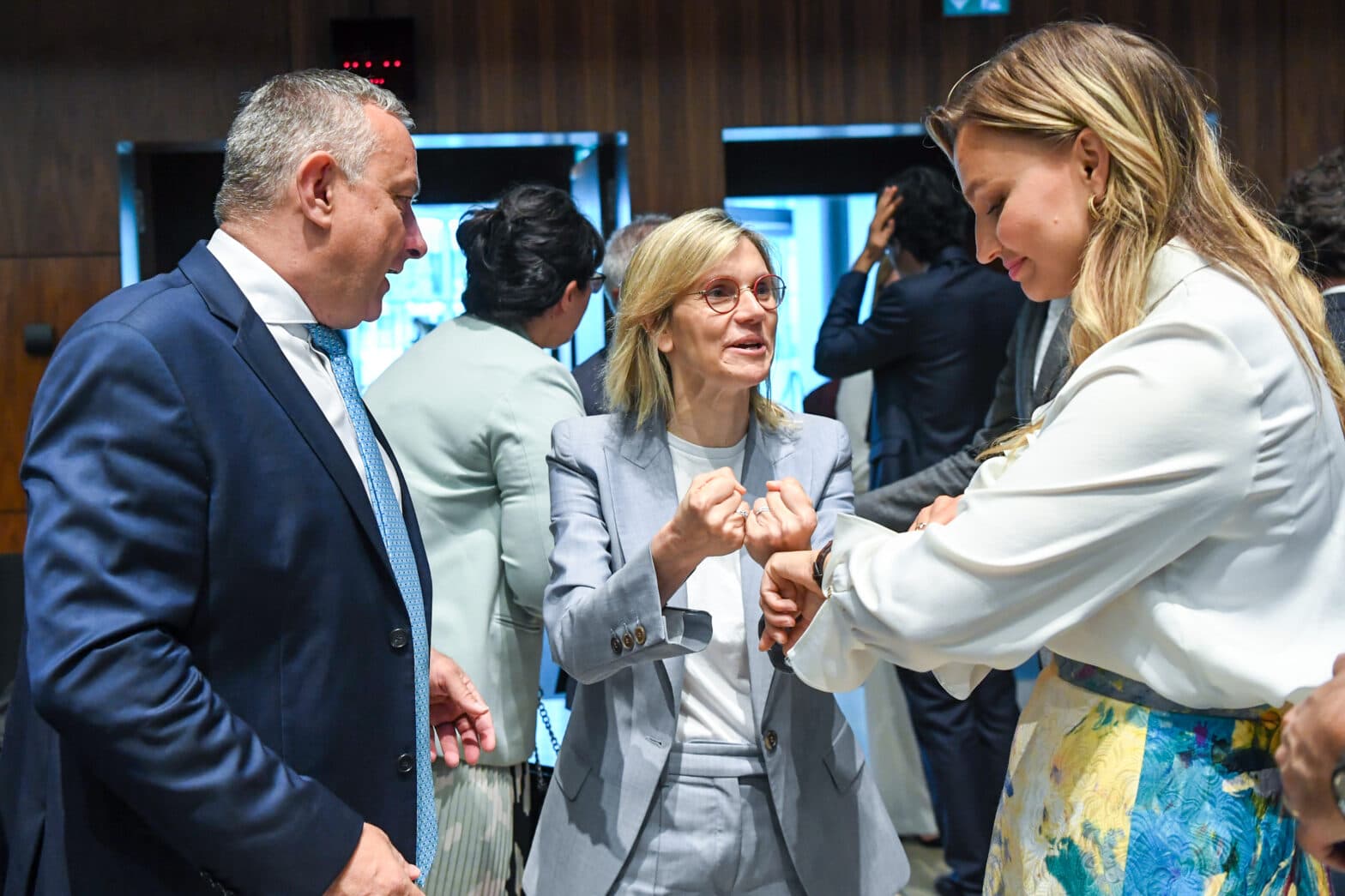 91ac6f08-056a-454e-a55d-d7f6a942f06c