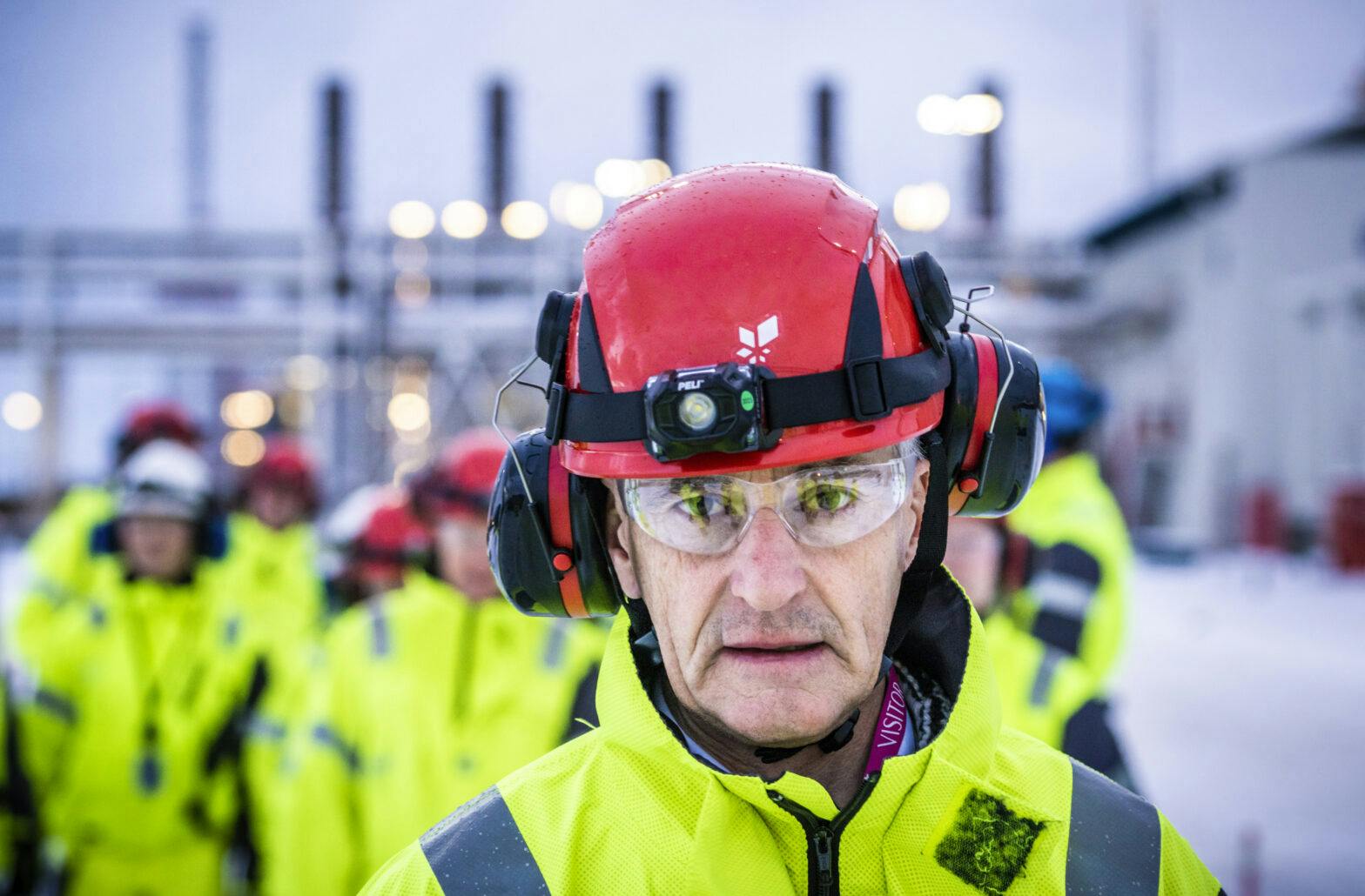 Statsminister Jonas Gahr Støre besøker Equinors anlegg på Melkøya
