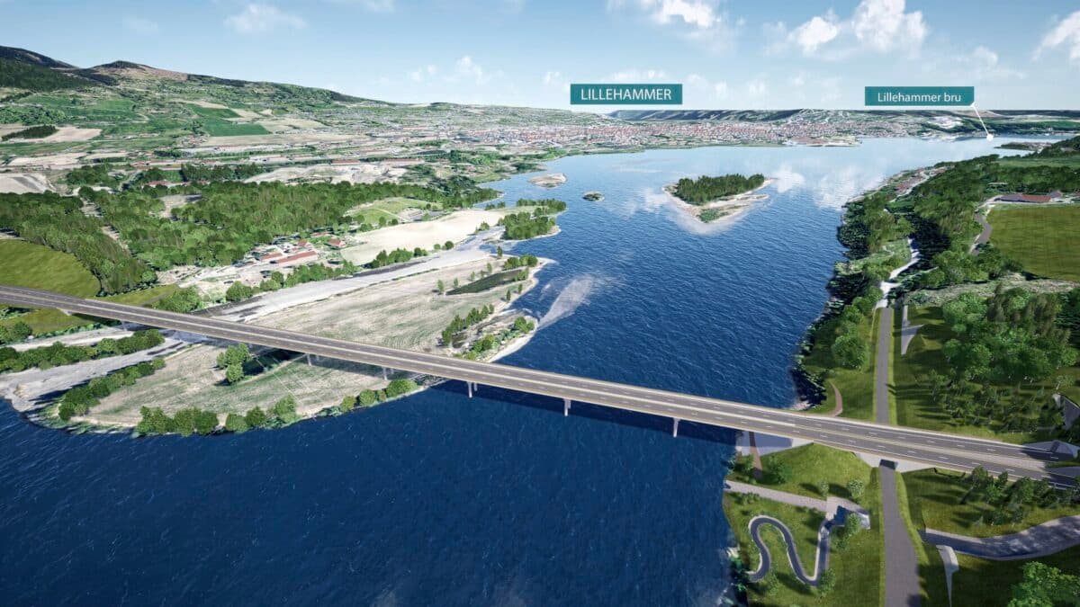 Et luftfoto av en bro over en elv.