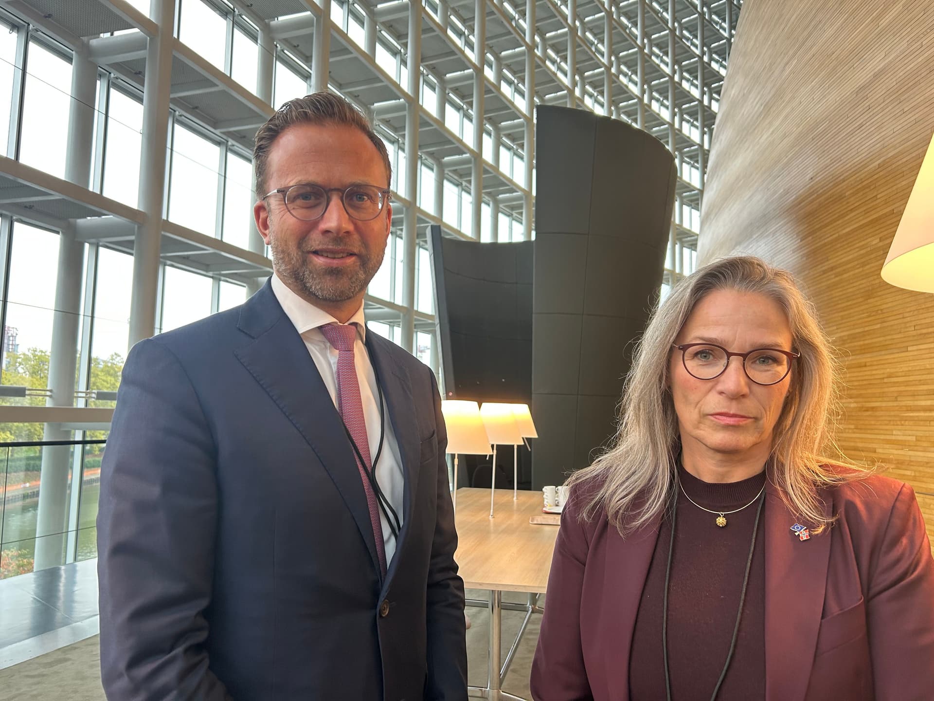 Nikolai Astrup og Trine Lise Sundnes i Europaparlamentet i Strasbourg.