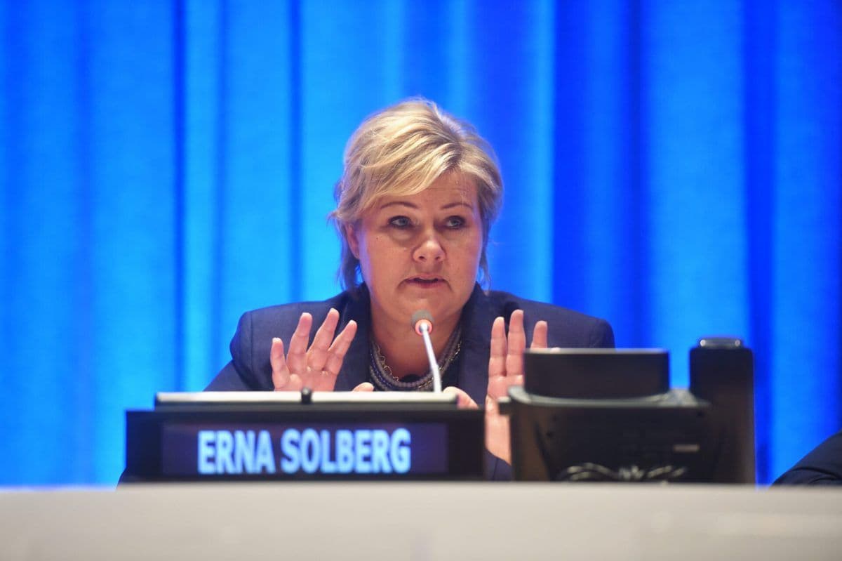Det er økende usikkerhet om fremtiden for fossil energi. Hvordan kan Erna Solberg bidra til vekst i næringer som er robuste i det grønne skiftet? Foto: UN Photo/Amanda Voisard