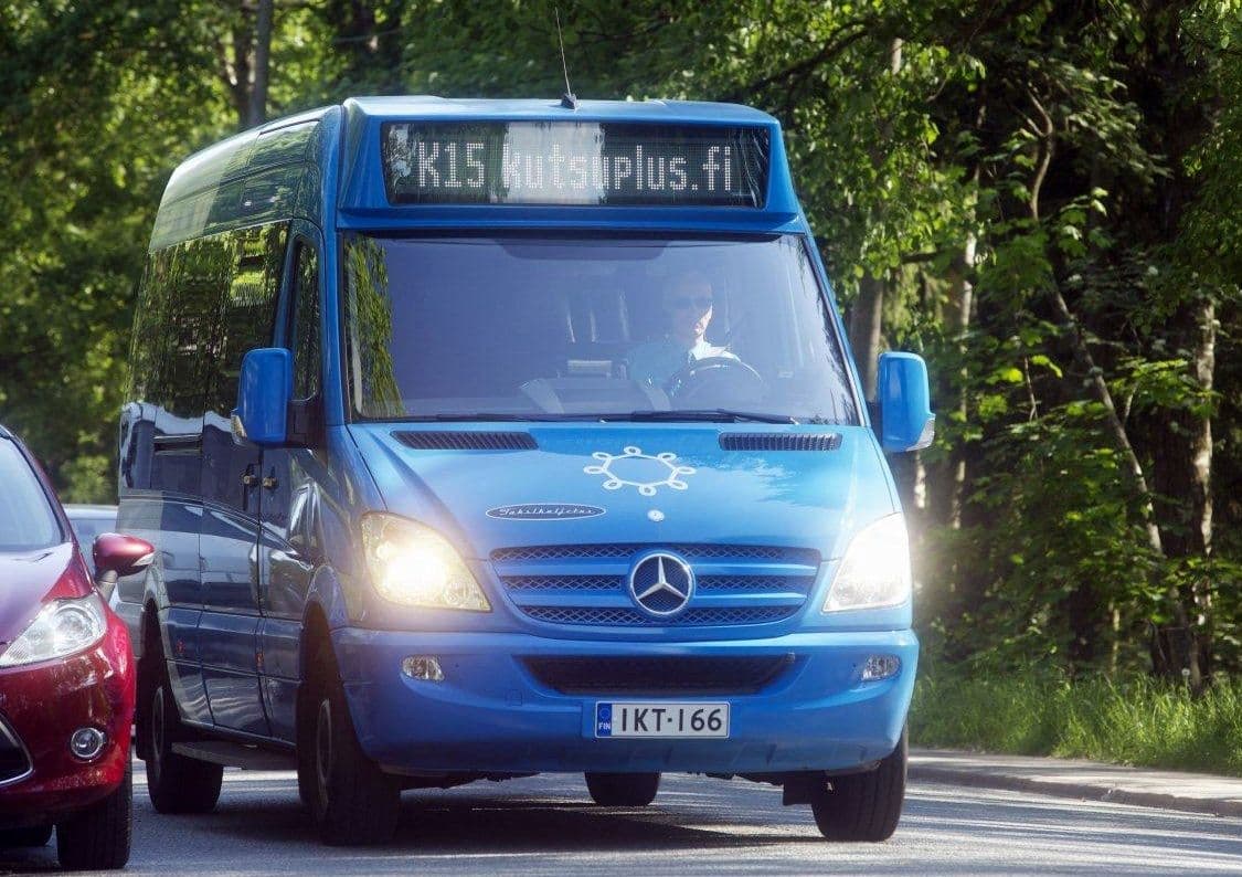 Kutsuplus-bussen på vei (foto: HSL).