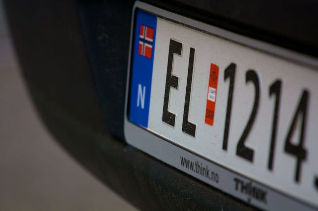 Oljeforbruket i Norge faller. I 2015 ble salget av bensin og diesel redusert med 6,8 prosent mot året før.