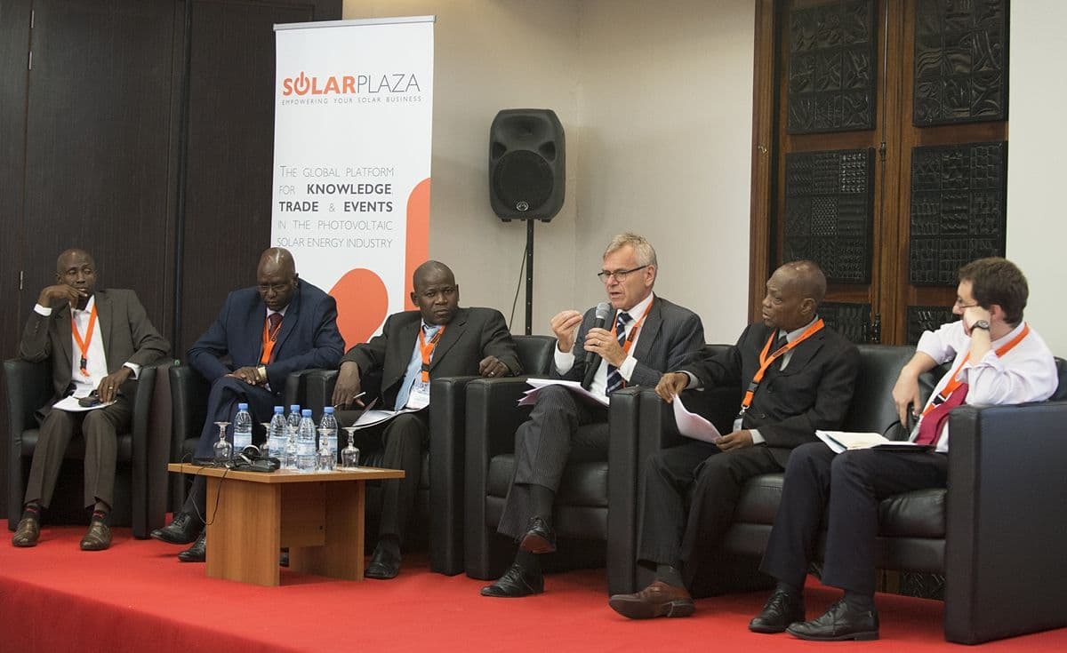 Photo: Terje Osmundsen (Scatec Solar) discussing solar energy with experts from Mali a.o. at SolarPlaza conference, Dakar May 7 2014.