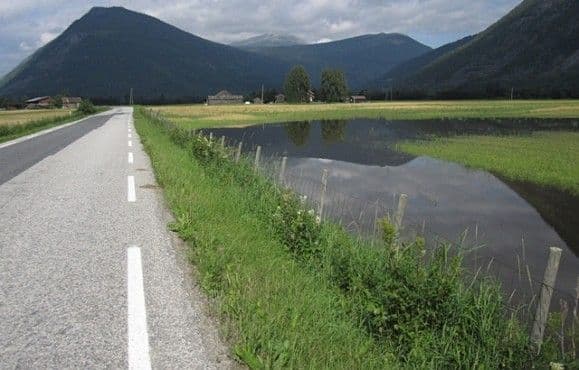 Vasstrukne jorder i Gudbrandsdalen etter flom i 2011. Foto: Erik Martiniussen