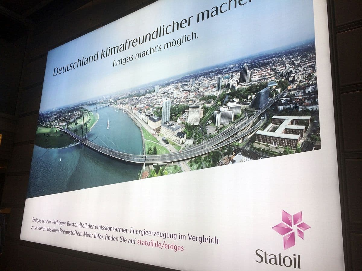 "Gjør Tyskland mer klimavennlig" med norsk gass. Reklameplakat for Statoil i Tyskland. (foto: R. Borsch)
